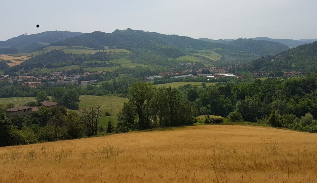 Anello Monte San Pietro con Pranzo all’Agriturismo la Palazzina.