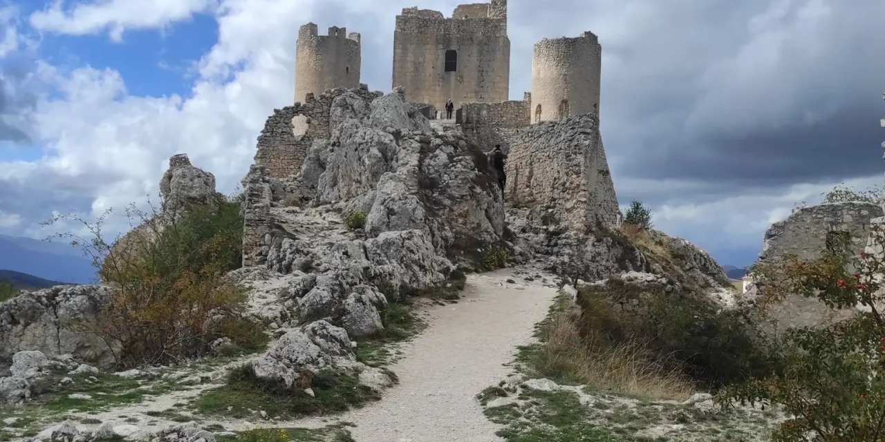 Da Santo Stefano di Sessanio a Rocca Calascio